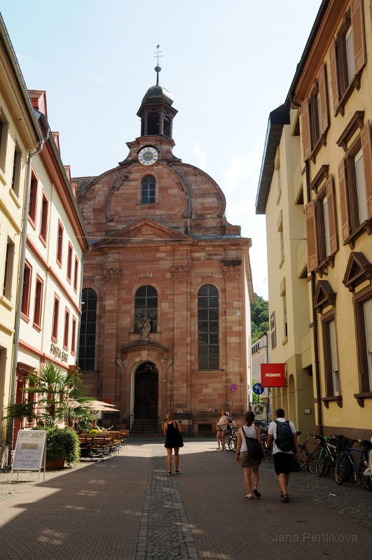 DSC_3557_1.jpg - Heidelberg se svými přibližně třemi milióny denních turistů patří k nejnavštěvovanějším místům nejen v Německu a Evropě, ale pravděpodobně i na celém světě.
