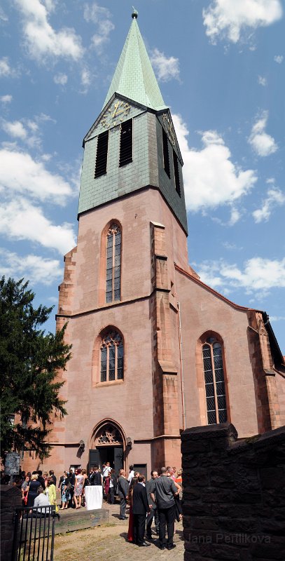 DSC_3566_panorama_1.jpg - Pozdně gotický kostel sv. Petra – Peterskirche (z 15. a 19. století).
