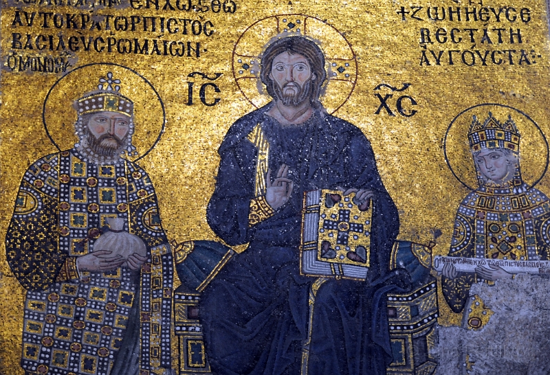 DSC_4534_2.jpg - Mozaika Krista a císařovny Zoe z 11. století. Tvář císařovnina manžela se třikrát změnila. Teď má podobu jejího posledního manžela Constantina IX Monomachuse.