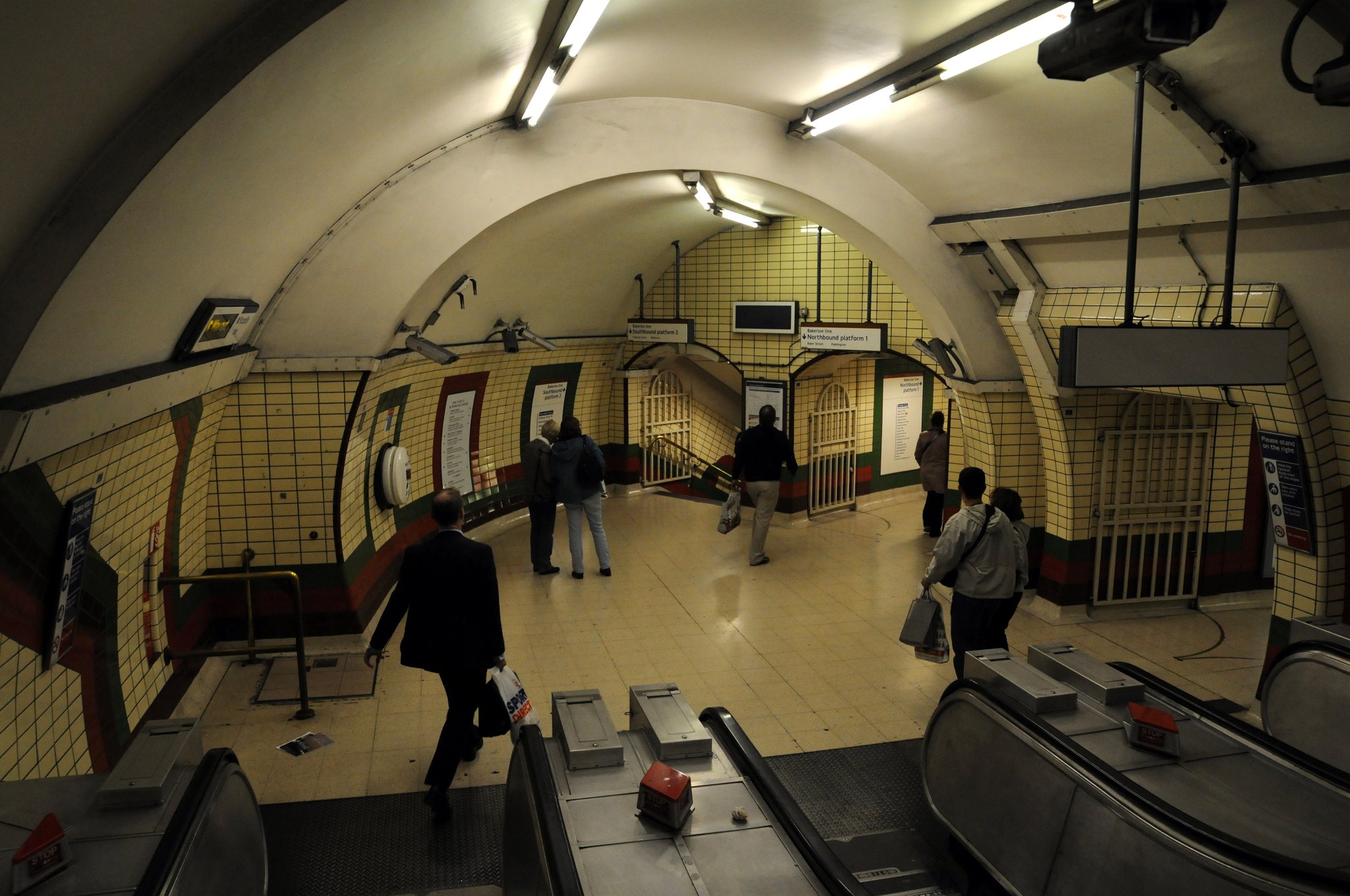 DSC_6173_1.jpg - Stanice metra Oxford Circus