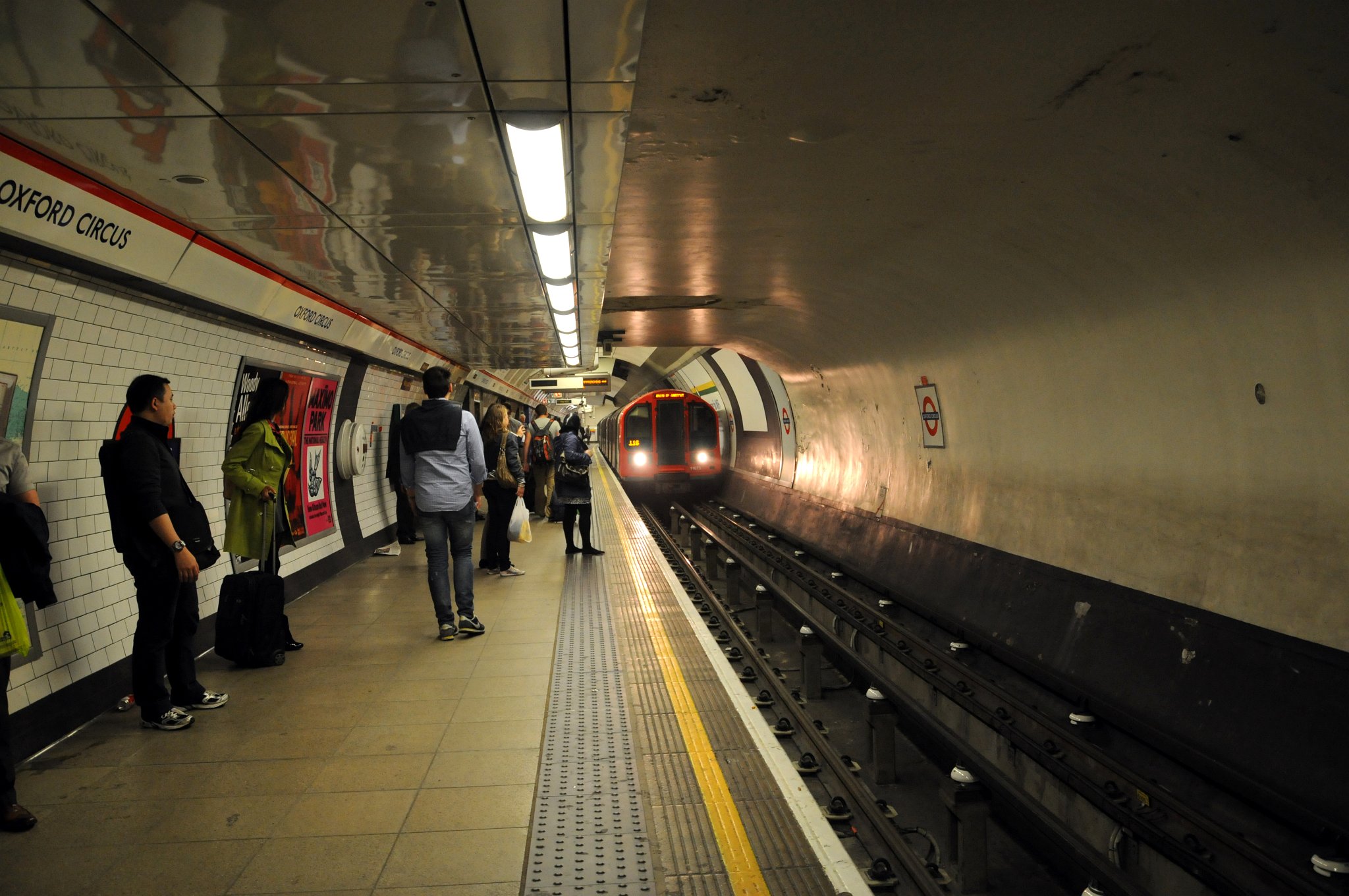 DSC_6181_1.jpg - Stanice metra Oxford Circus