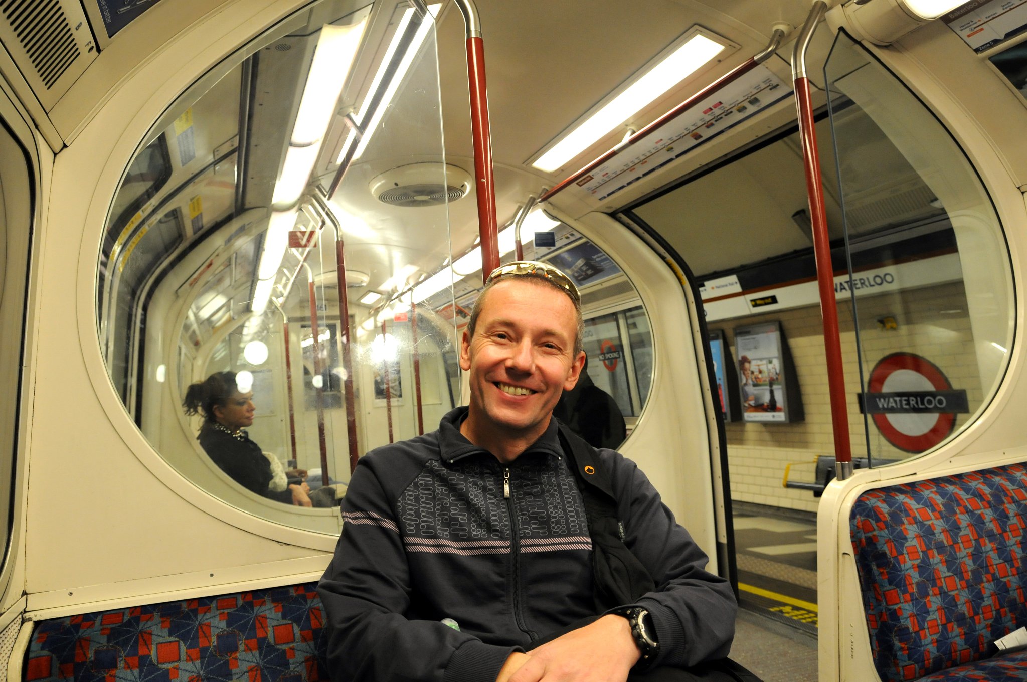 DSC_6793_1.jpg - Míříme do Imperial War Museum a jedeme tam metrem po lince Bakerloo. Cílovou stanicí je Lambeth North.