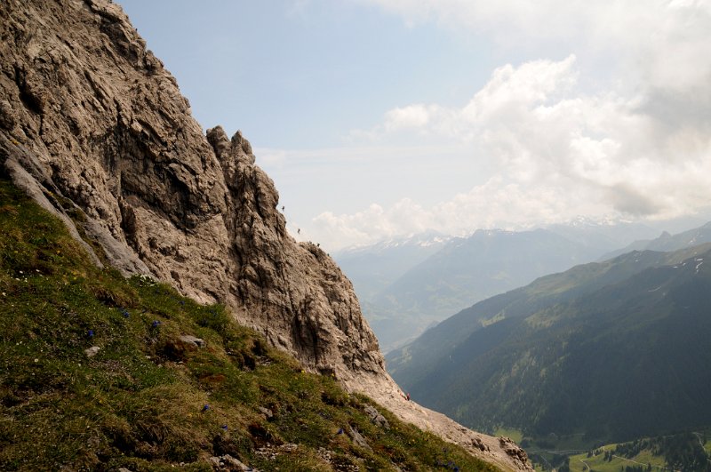 DSC_0589_1.jpg - Po hřebeni vede Saulakopf klettersteig.