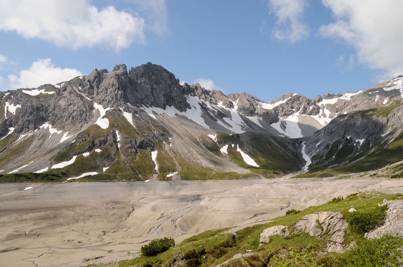 DSC_9754_1.jpg - Druhý pobytový den jsme se rozhodli pro výstup na Schesaplanu (2965 m n.m.). Dobytí tohoto nejvyššího štítu pohoří Rätikon trvá od horní stanice lanovky něco přes tři hodiny.