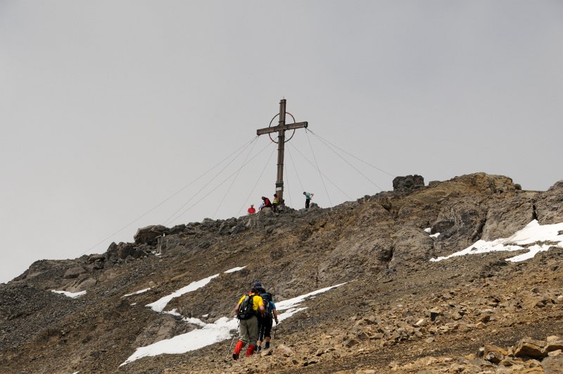 DSC_9978_2.jpg - Odtud už je znatelně viditelný skutečný vrchol.