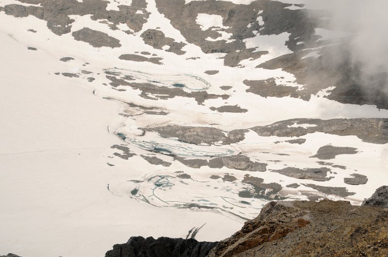 DSC_9994_2.jpg - Zvláštností Schesaplany je zajímavost, že ji ze své západní strany svírá v těchto končinách nevídaný ledovec Brandner Gletscher.