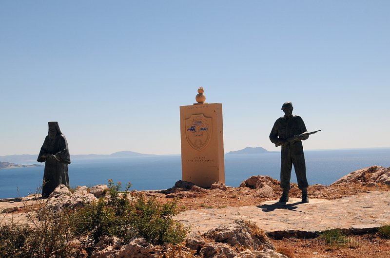 DSC_0104_2.jpg - Památník odboje krétského lidu a svobody byl vybudován při příležitosti 60. výročí bitvy o Krétu.