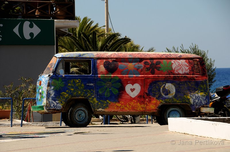 DSC_9505_2.jpg - Matala - legendární pláž spojená s hnutím hippies, kteří se zde v šedesátých letech usadili. 