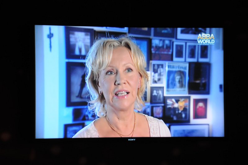 DSC_1126.JPG - Videa jsou cca 12 minut dlouhá a běží vždy s českými a pak s anglickými titulkami. Rozhodně ale stojí za shlédnutí.... Agnetha Fältskog. Poznali byste ji?