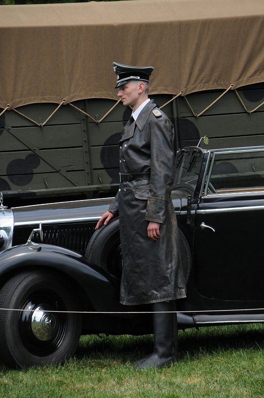 DSC_9440.JPG - Člen vojensko-historického klubu Rota Nazdar alias Rainhard Heydrich.