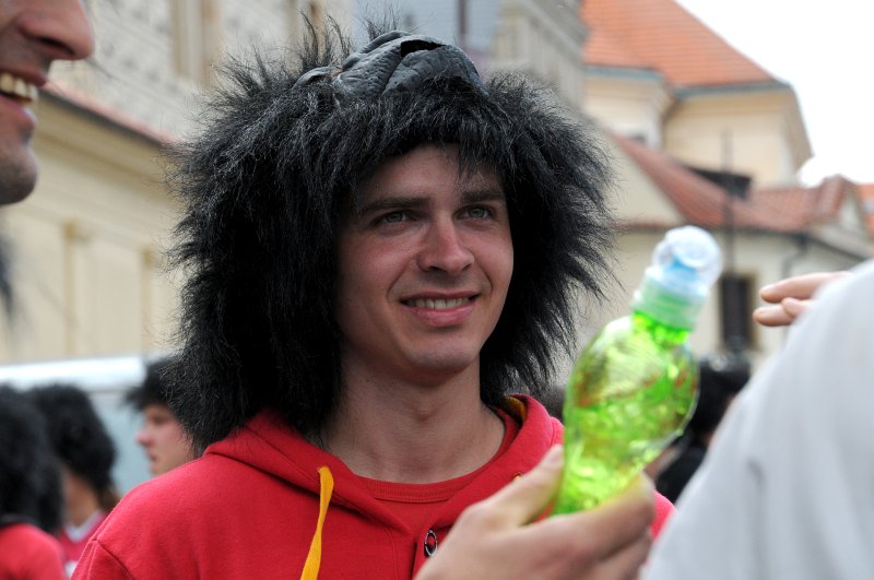 DSC_3442_2.jpg - Ještě občerstvit před startem, sponzor Mattoni