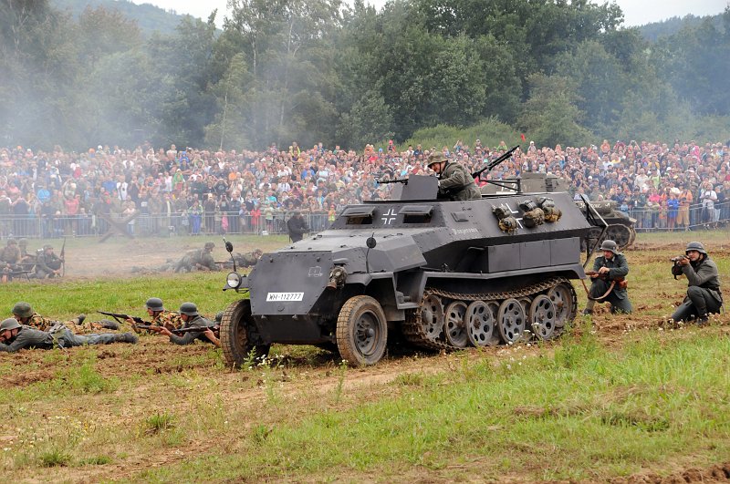 DSC_2500_1.jpg - Součásti k transportéru SdKfz 251 se za 2. světové války vyráběly i na území Protektorátu ve firmě Škoda Plzeň a Bohemia v České Lípě.