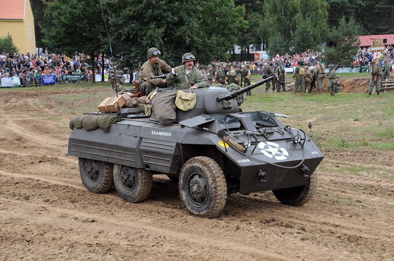 DSC_2605_1.jpg - Šestikolové pancéřové vozidlo M8-Greyhound.