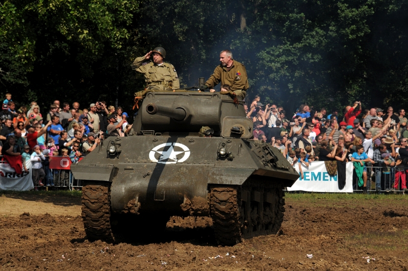 DSC_0895_1.jpg - Tank M36 - základní provedení, věž vybavená 90mm dělem M3 na korbě stíhače tanků M10A1, pohon benzinovým motorem Ford GAA.