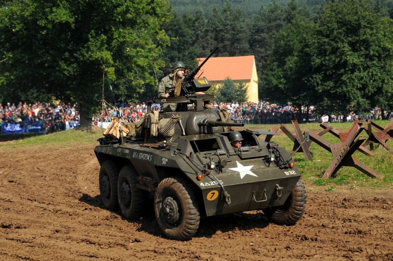 DSC_0936_1.jpg - Americký lehký obrněný vůz M8 Greyhound.