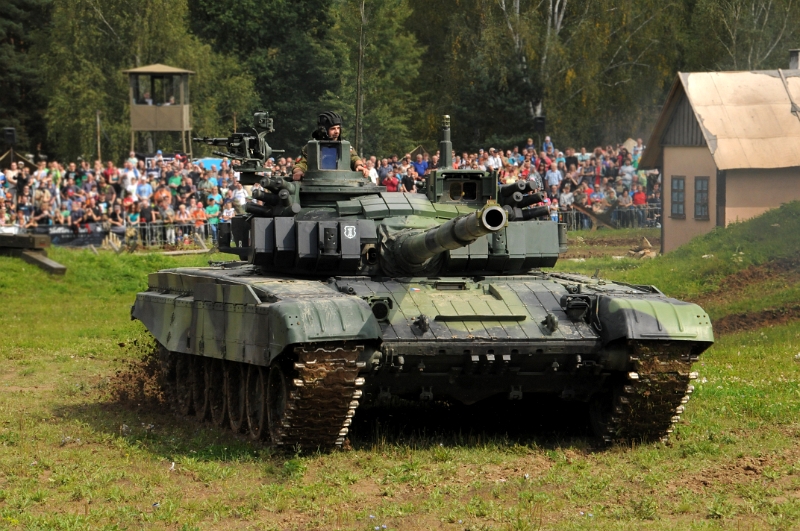 DSC_1100_1.jpg - Tank T-72M4 může konkurovat ruským T-90S. Podle hodnocení odborníků jde o nejlepší modernizaci tanku T-72.