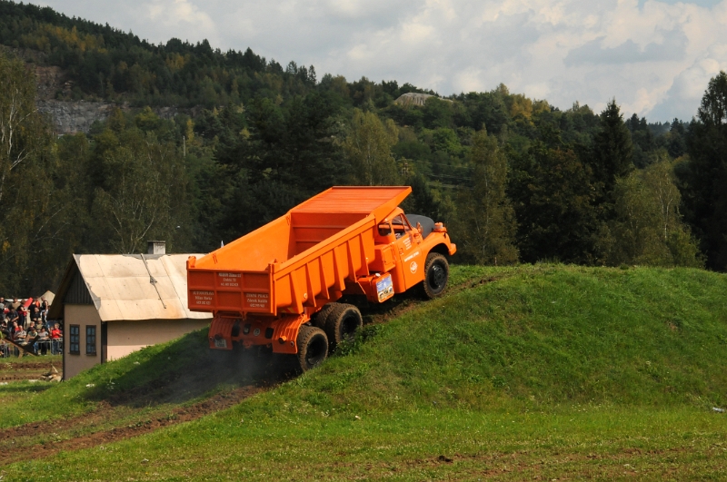 DSC_1155_1.jpg - Tatra 148 je československý nákladní automobil s podvozkem 6×6, případně 4×4 s nosností 12 tun, vyráběný v letech 1972 až 1982. 