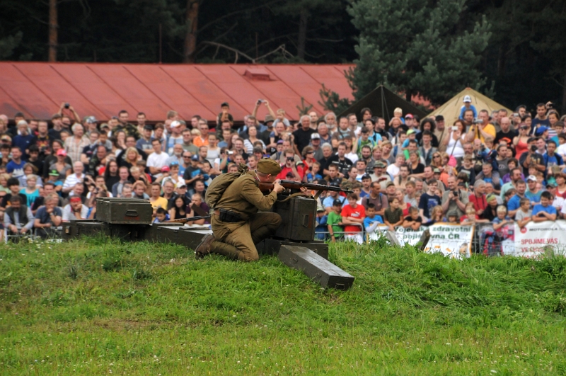 DSC_1178_1.jpg - Ukázka KVH Gardekorps: Boje při Karpatsko-dukelské operaci 1944