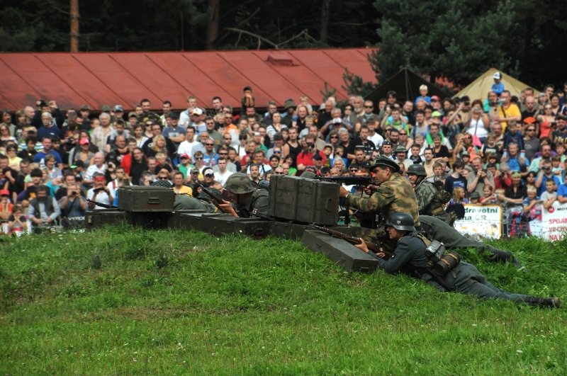 DSC_1197_1.jpg - Ukázka KVH Gardekorps: Boje při Karpatsko-dukelské operaci 1944