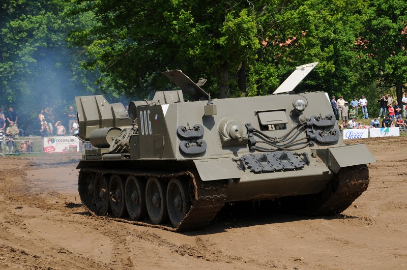 DSC_2353.JPG - Vyprošťovací tank VT-34.