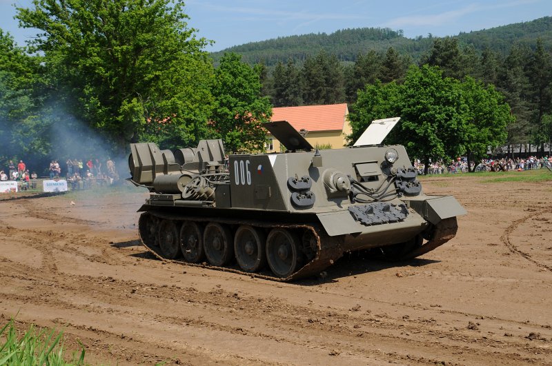 DSC_2356.JPG - Vyprošťovací tank VT-34.