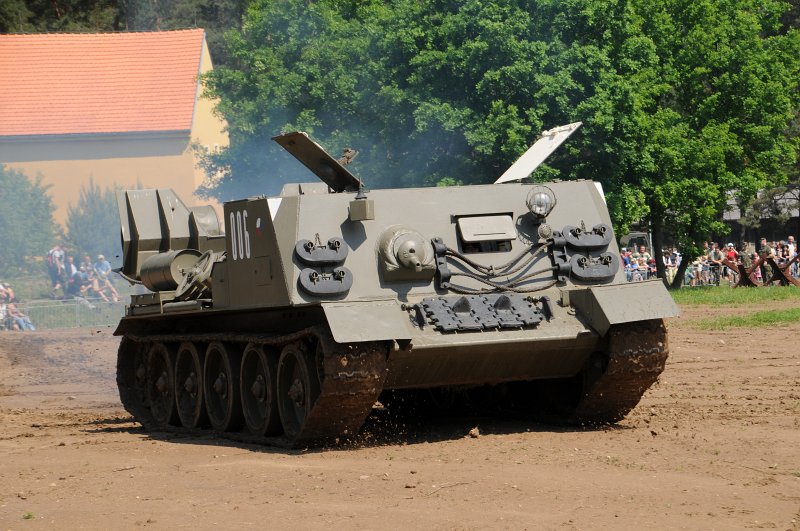 DSC_2371.JPG - Vyprošťovací tank VT-34.