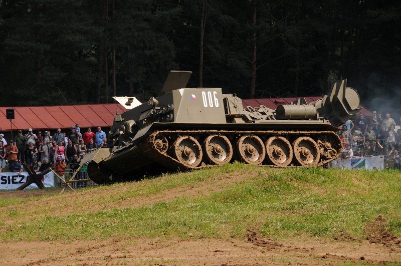 DSC_2377.JPG - Vyprošťovací tank VT-34.