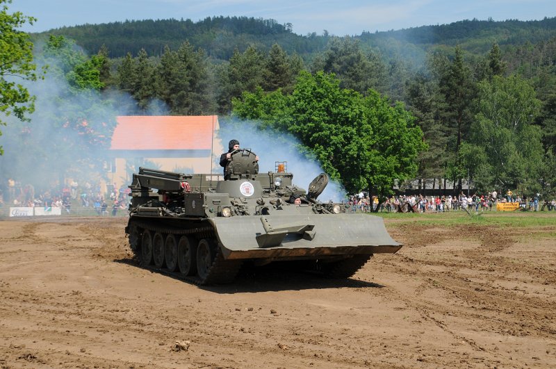 DSC_2511.JPG - Vyprošťovací tank VT-55.