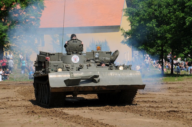 DSC_2526.JPG - Vyprošťovací tank VT-55.