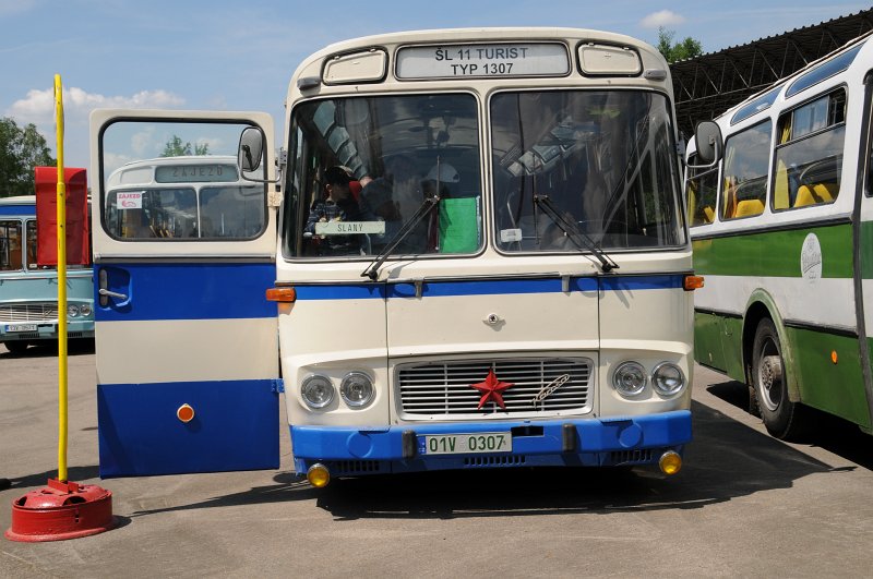 DSC_3001.JPG - Už poněkolikáte se v Lešanech sešli i milovníci starých autobusů. Konal se zde již 12. sraz Klubu historických autobusů, RTO klubu. Karosa ŠL11.