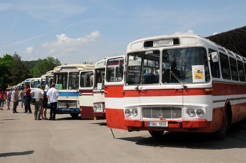 DSC_3017.JPG - Už poněkolikáte se v Lešanech sešli i milovníci starých autobusů. Konal se zde již 12. sraz Klubu historických autobusů, RTO klubu. Škoda ŠD11, ŠL11.