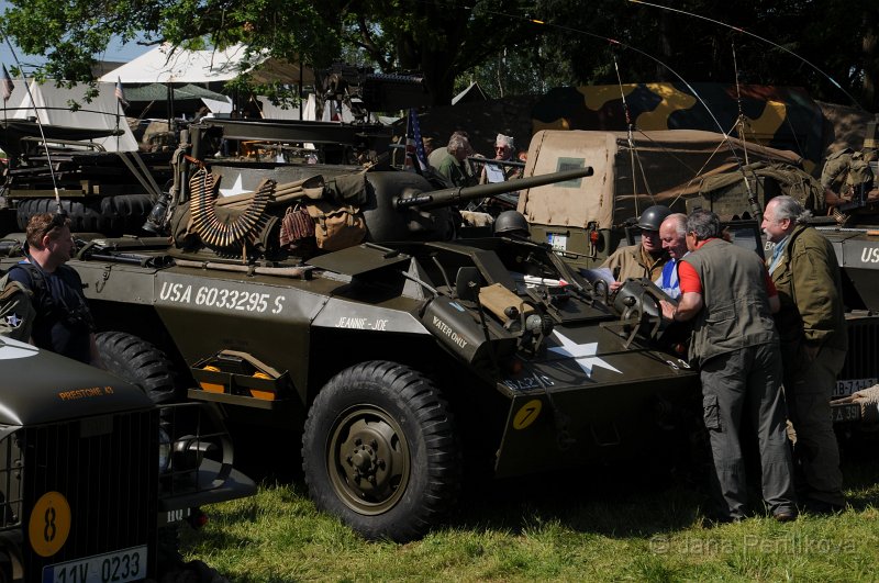 DSC_7935.JPG - V Lešanech je na den otevření k vidění všechna možná technika. Sjíždějí se sem nadšenci z celé České republiky.