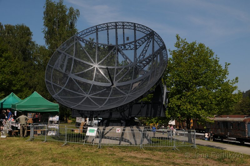 DSC_7945.JPG - Německý radar Würzburg Riese z období druhé světové války, který byl do Lešan získán z ondřejovské hvězdárny a poprvé se představil v původní vojenské podobě z druhé světové války. 
