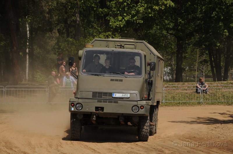 DSC_8219.JPG - Děvín TNS-666 ve skříňovém provedení.