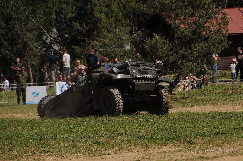 DSC_8421.JPG - Tatra 805 z padesátých let, unikátní vůz pro generála A. Čepičku. Prototyp vyrobený na podvozku lehkého terénního nákladního automobilu.