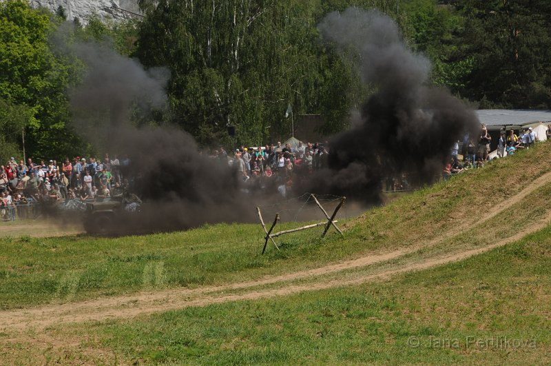 DSC_8590.JPG - Akční ukázka: Záchrana našich vojáků při útoku v Afghanistánu.