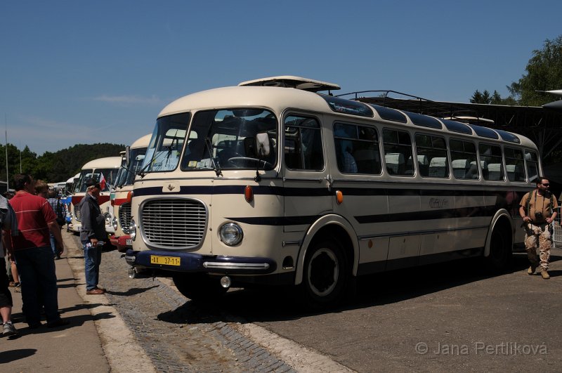 DSC_8734.JPG - Škoda 706 RTO (rámový trambusový osobní) je typ československého autobusu, který byl vyráběn národním podnikem Karosa mezi lety 1958 a 1972 (první prototyp již roku 1956). Ve výrobě byl nahrazen vozy Karosa řady Š. V Polsku byl ale licenčně vyráběn pod označeními Jelcz 272 a Jelcz 041 až do roku 1977.