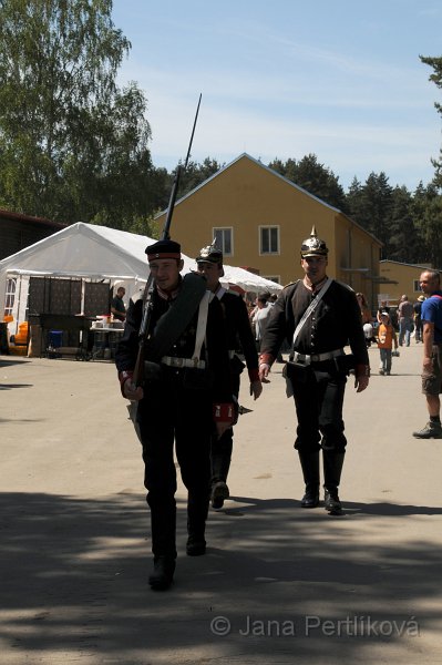 DSC_8815_1.jpg - Areál muzea v Lešanech tento víkend prostě žil historií.