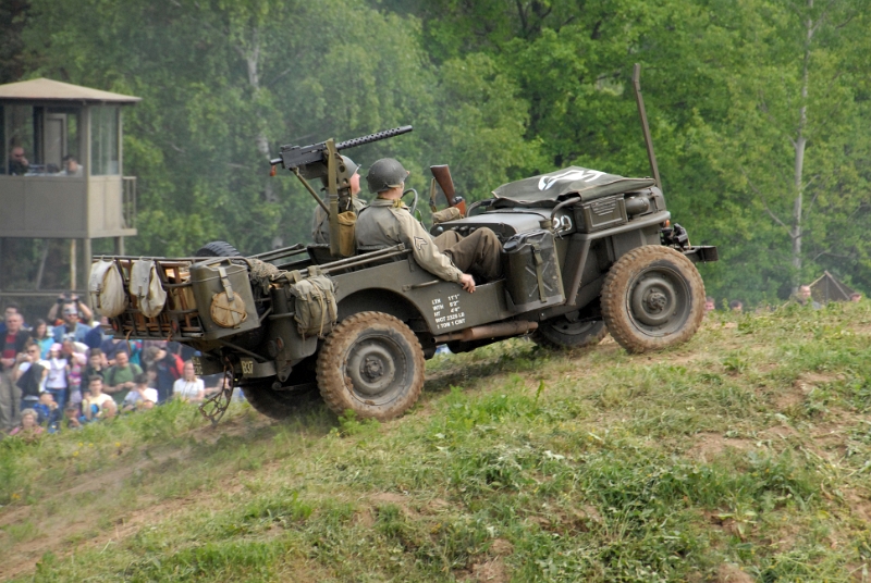 DSC_0176_1.jpg - Americký jeep.