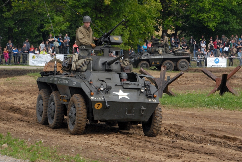 DSC_0203_1.jpg - Americká šestikolka M-8 Greyhound.