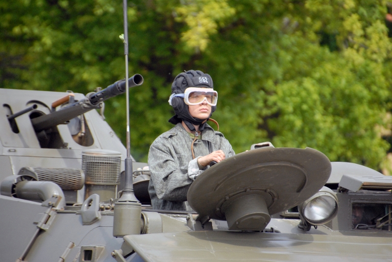 DSC_0305_1.jpg - Posádka obrněného transportéru OT-64.