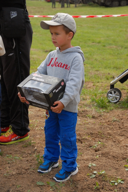 DSC_0396_1.jpg - Malý vlastník nového tanku.