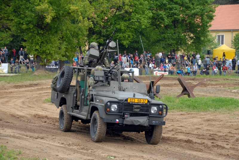 DSC_0425_1.jpg - Land Rover Kajman.