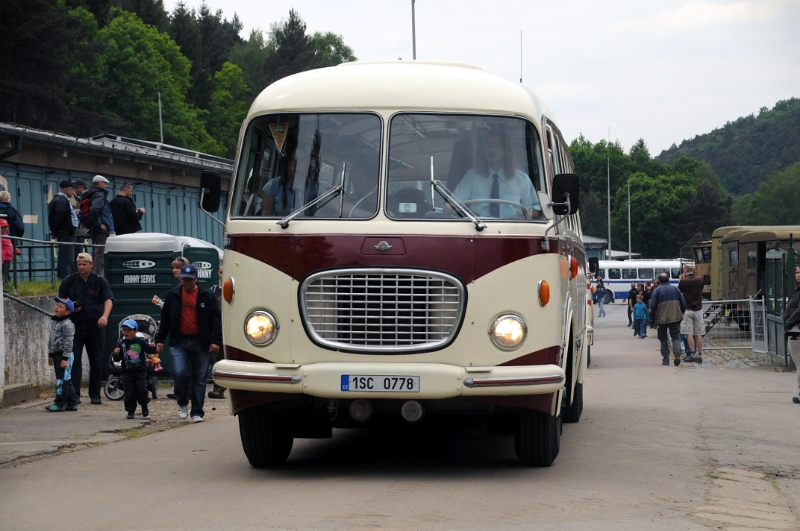 DSC_6833_1.jpg