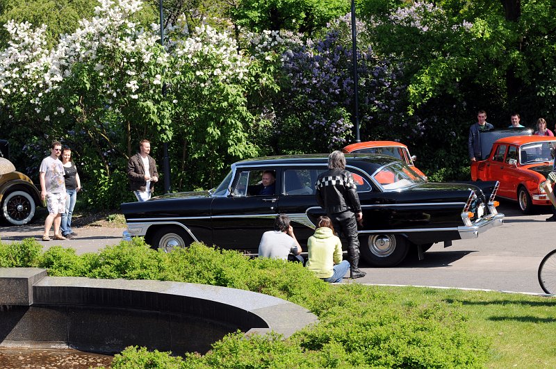 DSC_9913_1.jpg - Odjezd premiérského automobilu Čajka (1973)